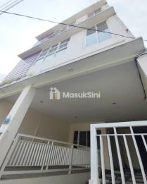 Kost Putri Dekat FK UNAIR Kampus A, Grand City Mall, Tunjungan Plaza