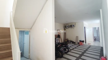 Kost Putri Dekat FK UNAIR Kampus A, Grand City Mall, Tunjungan Plaza