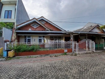 Murah Jual Rumah hitung Tanah SHM di Nirwana Eksekutif, Rungkut, Surabaya