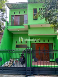RUMAH 2 LANTAI LOKASI PERUMAHAN MONDOROKO MALANG