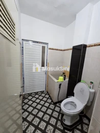 RUMAH 2 LANTAI LOKASI SAWOJAJAR (BUTUH CEPAT)