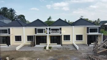 RUMAH DI NOL JALAN RAYA TLOGOWARU KOTA MALANG