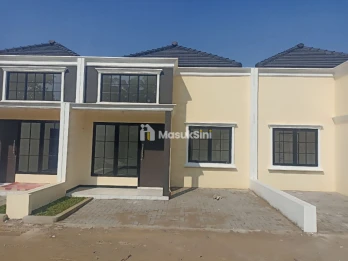 RUMAH DI NOL JALAN RAYA TLOGOWARU KOTA MALANG