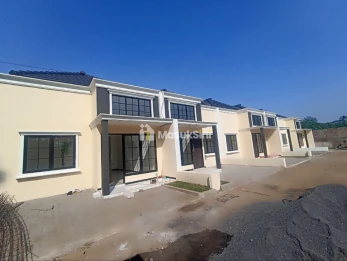 RUMAH DI NOL JALAN RAYA TLOGOWARU KOTA MALANG