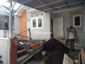 RUMAH PROSES RENOV LOKASI DI GPA KARANGPLOSO