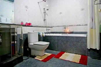 Resort Hotel Kawasan Wisata dan Belanja di Jl. Dr. Setiabudi Bandung