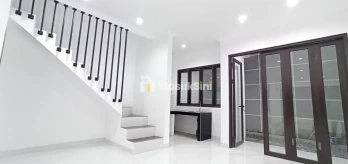 Rumah Bagus 2 Lantai Komplek Arcamanik Bandung