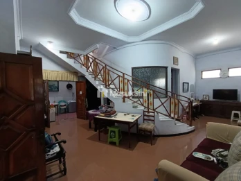 Rumah Dekat Universitas Brawijaya di Jalan Soekarno Hatta Kota Malang