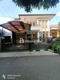 Rumah Dijual 2 Lantai Furnished Siap Huni Di