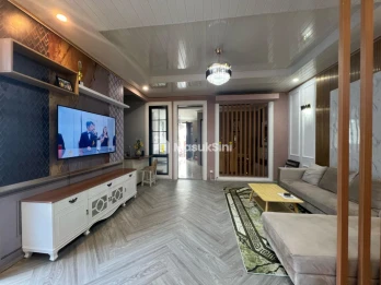 Rumah Dijual Cepat Jakarta Timur Raffles Hills Cibubur dekat LRT dan Tol