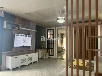 Rumah Dijual Cepat Jakarta Timur Raffles Hills Cibubur dekat LRT dan Tol