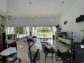 Rumah Dijual di Komplek Royal Sumatra Cluster Ruby (Golf View)