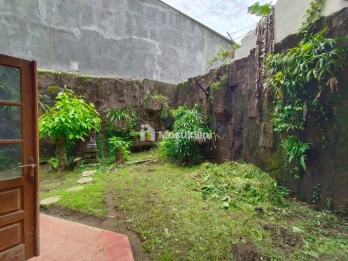 Rumah Gede, Lokasi Gatot Subroto – Estetik & Strategis, Cuma 4,5M!