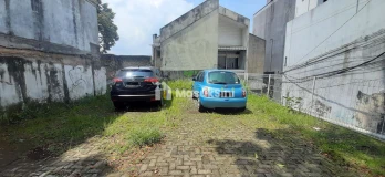 Rumah Hitung Tanah Utk Komersial di Jl. Cihampelas Bandung