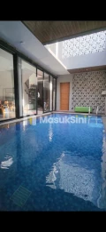 Rumah Lux Kolam Renang Furnished Dekat Griya