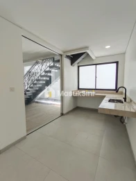 Rumah Mewah 5 Menit Dari Exit Tol Full Marmer Dengan Lift Dan Kolam Renang