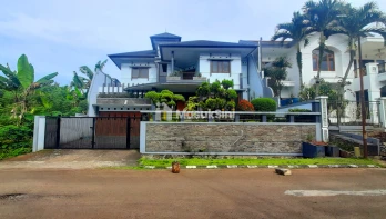 Rumah Mewah Dengan Outdoor Gazebo di Dago Asri Residence Bandung