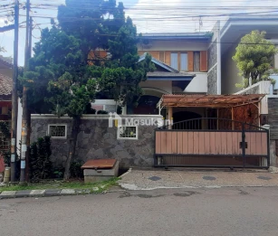 Rumah Modern Classic Di Dago Asri Residence