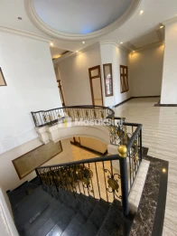 Rumah Sultan Kota Malang Dengan Lokasi Super Strategis