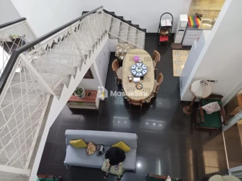 Rumah asri dan terawat di Taman Laguna Cibubur Bekasi