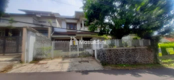 Rumah di Tubagus Ismail Dago Bandung Cocok Utk