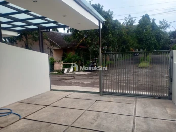 Rumah strategis di Jupiter Margahayu