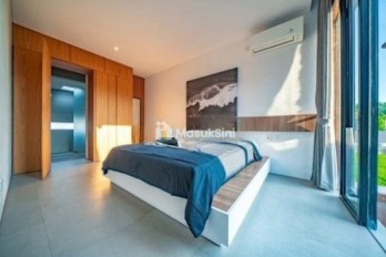 Sewa Min 2 Tahun Villa Hadap Tenggara Full Furnished 4+1 Kamar Berawa Cangg