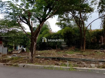 TANAH NEMEPEL JALAN LINGKUNGAN STRATEGIS DEKAT UNIMUS SEMARANG