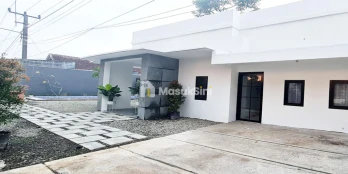 Villa Nuansa Bali Dgn Swimming Pool Di Jl. Ry. Banjaran Pangalengan Bandung