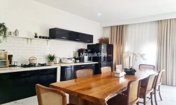 Villa Nuansa Bali Dgn Swimming Pool Di Jl. Ry. Banjaran Pangalengan Bandung