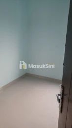 dijual rumah posisi hook 300 meter SHM dekat