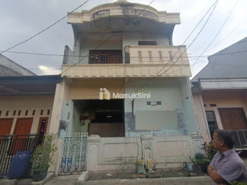 rumah dijual 2 lantai SHM hanya 299juta strategis dekat stasiun