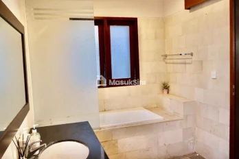 4BR Villa Uluwatu – Kolam Lantai 2