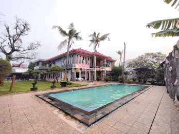 BELI TANAH BONUS RUMAH MEWAH DAN KOLAM RENANG PONDOK GEDE