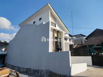 RUMAH BARU, SIAP HUNI, BISA KPR DEKAT RS HERMINA