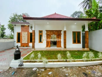 MILIKI RUMAH DI PEDESAAN BOROBUDUR MAGELANG