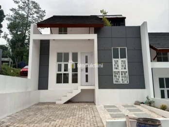 085290909049 CITA‼️Rumah Aman & Sejuk di Bandung Timur