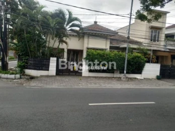Bangunan Rumah di Jl. Raya Tidar, Malang