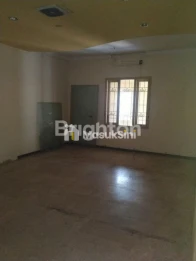 Bangunan Rumah di Jl. Raya Tidar, Malang