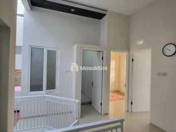 DI JUAL RUMAH BARU SIAP HUNI LOKASI CLUSTER BANDARA ABD SALEH