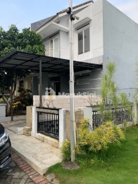 DIJUAL RUMAH 2 LANTAI LOKASI JL IKAN GURAMI MALANG