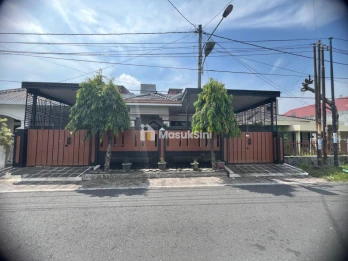 DIJUAL RUMAH MEWAH SIAP HUNI – PASAR MERAH