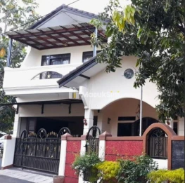 Di Jual Rumah 2 Lantai Kawasan Puri Permata Antapani Kota Bandung