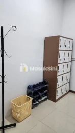 Dijual Rumah 2 Lantai di Jalan Kutisari Indah Utara, Surabaya