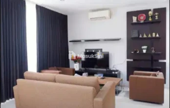 Dijual Rumah 2 Lantai di Newton Hill Citraland, Surabaya