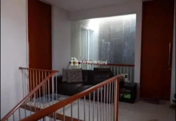 Dijual Rumah 2 Lantai di Newton Hill Citraland, Surabaya