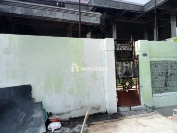 Dijual Rumah 2 Lantai di Raya Manyar Indah,