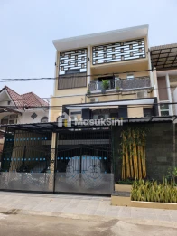 Dijual Rumah Bagus di Pelepah Elok Raya, Jakarta