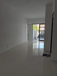 Dijual Rumah Baru di Satelit Utara, Surabaya