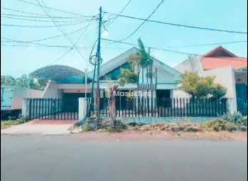 Dijual Rumah Luas di Dharmahusada Indah Selatan, Surabaya